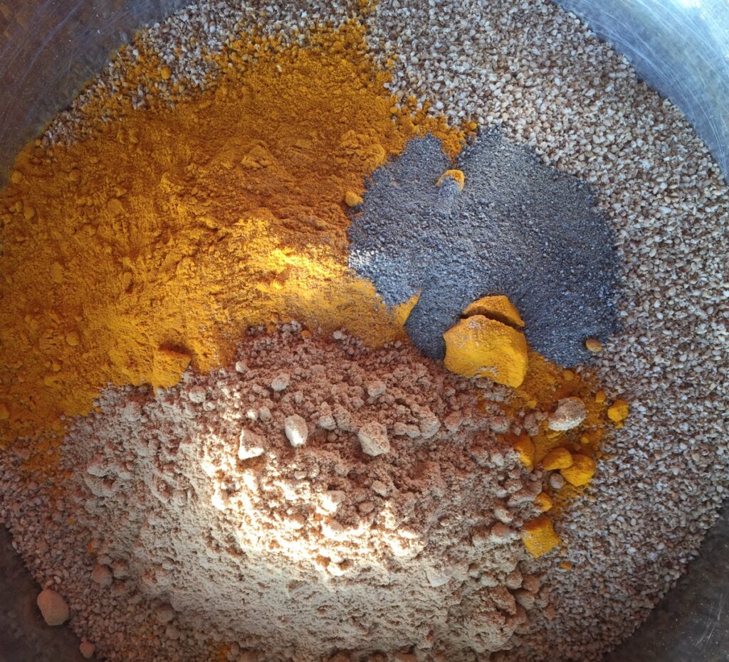 Le gomashio jaune de Tampopo : curcuma, gingembre et poivre noir